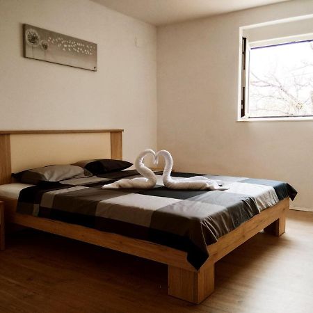 Gecko Apartment Риека Экстерьер фото